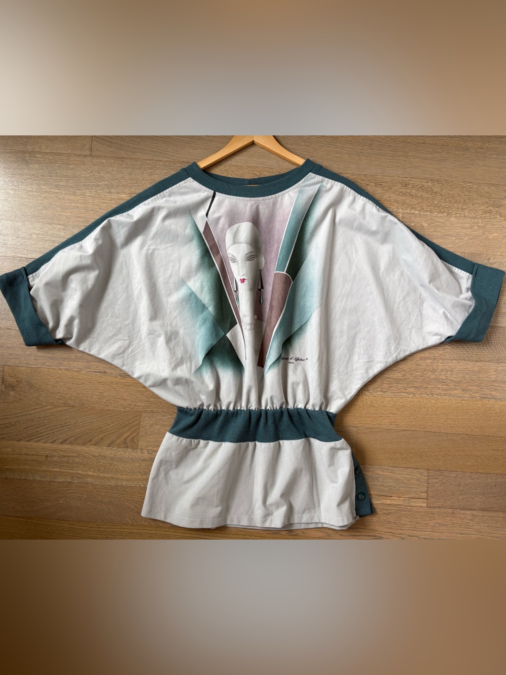 Defense d’Afficher Paris Art-Print Pullover Tunic in Teal & Light Gray
